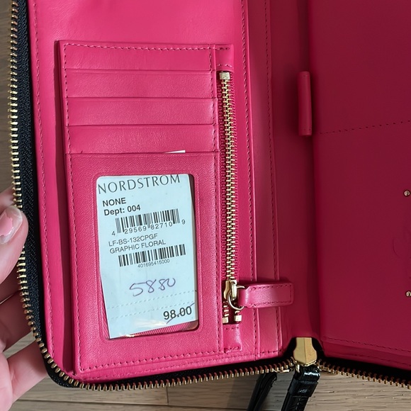 Halogen Wallet - Picture 4 of 6